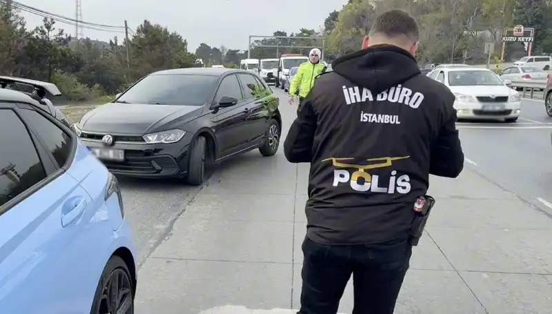 Emniyet Şeridini İhlal Eden Sürücüyü İlgilendiren Şaşırtıcı Gelişme