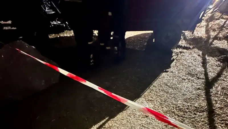 İzmir’de Şok Olay: Yem Karma Makinesinde Ölü Bulundu!